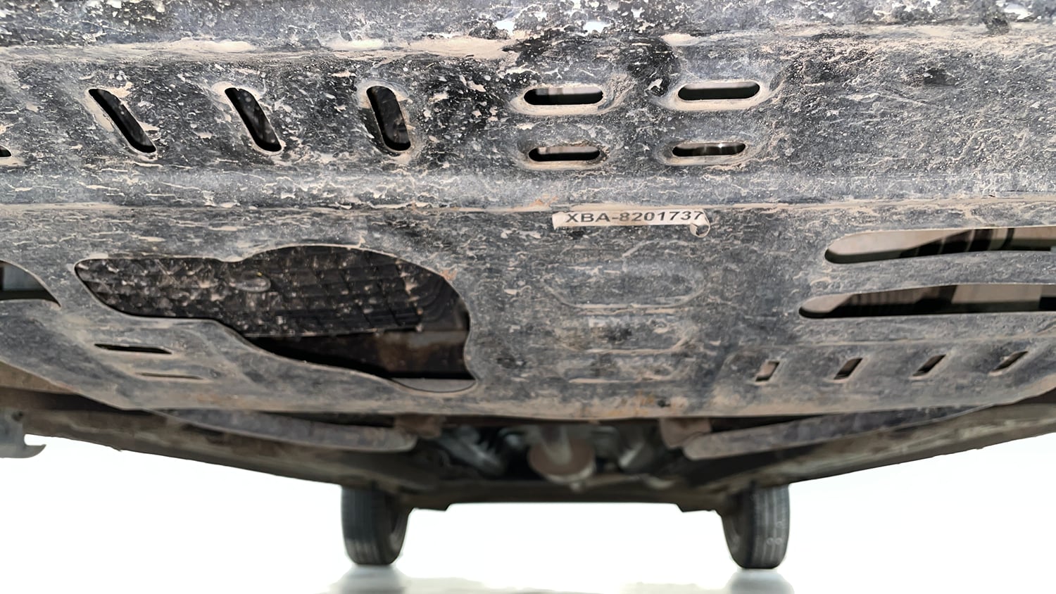 Used 2024 Renault Kwid RXT 1.0L Petrol Manual extra FRONT LEFT UNDERBODY VIEW