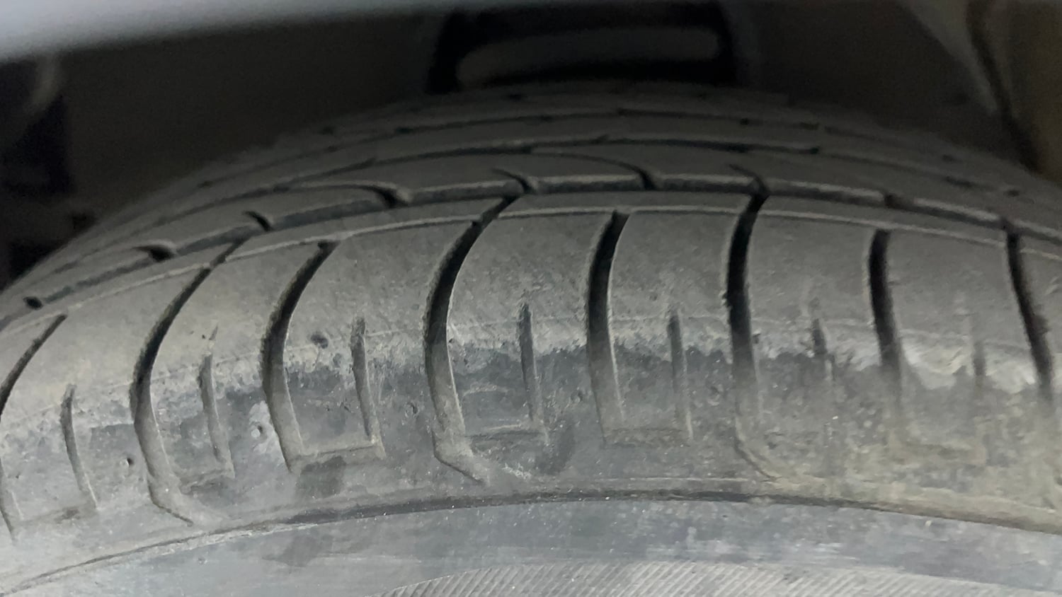 Used 2019 Toyota Innova Crysta Touring Sport Diesel AT Diesel Automatic tyres LEFT FRONT TYRE TREAD VIEW