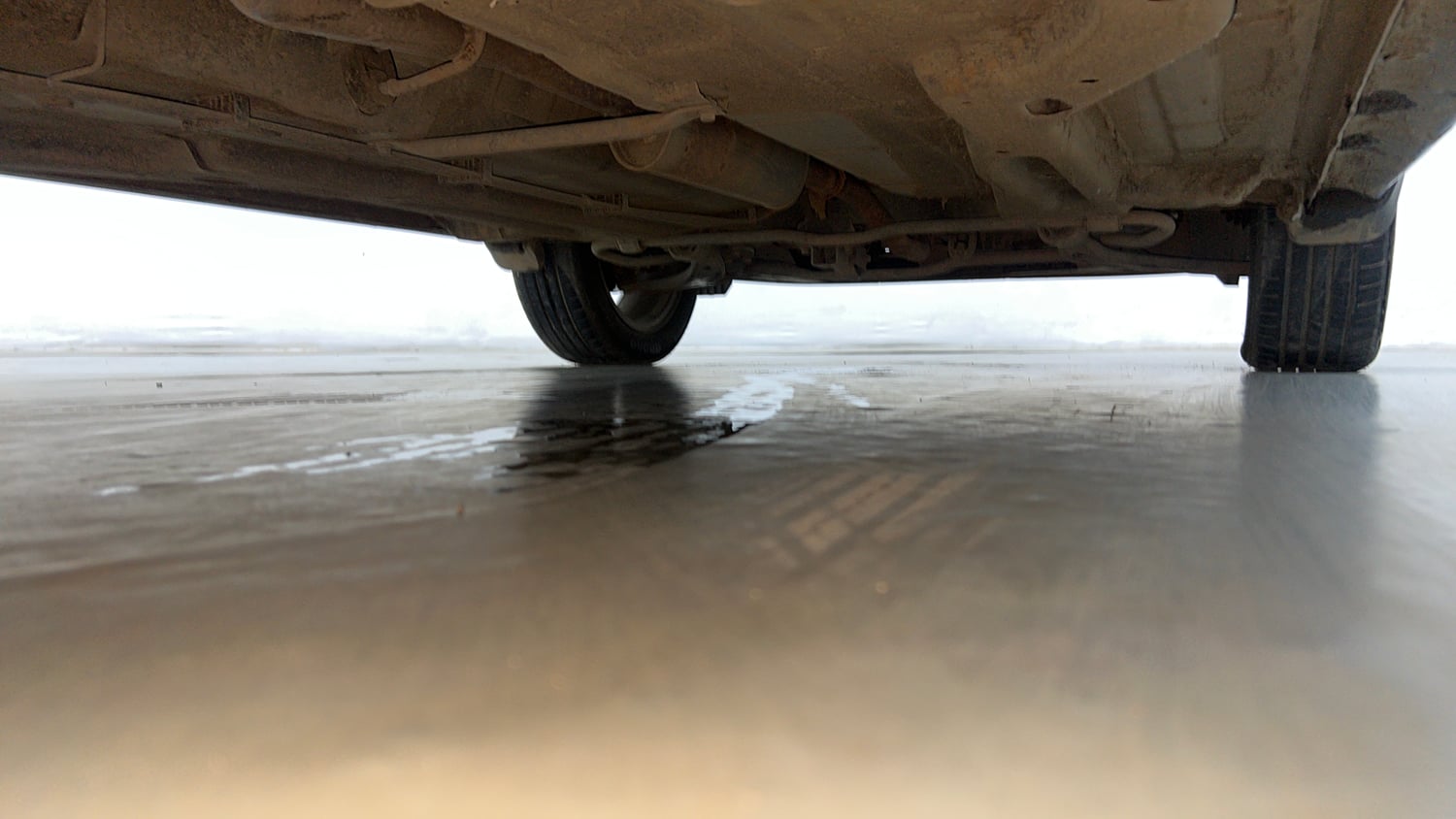 Used 2019 Tata Tiago Revotron XZA Plus Petrol Automatic extra REAR RIGHT UNDERBODY VIEW