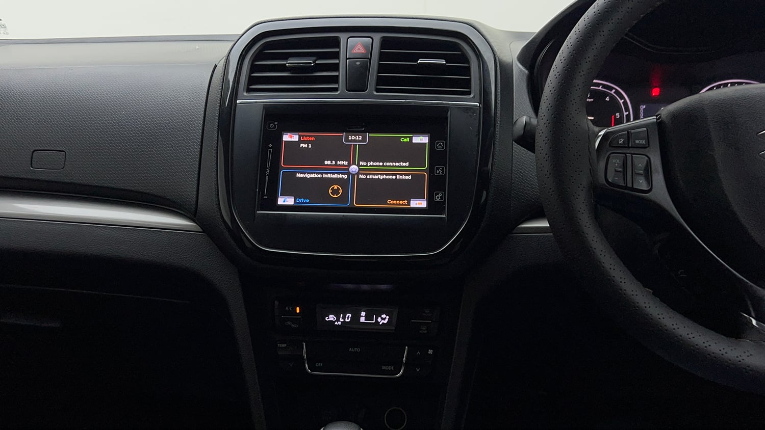 Used 2018 maruti-suzuki Vitara Brezza ZDi AGS Diesel Automatic interior MUSIC SYSTEM & AC CONTROL VIEW