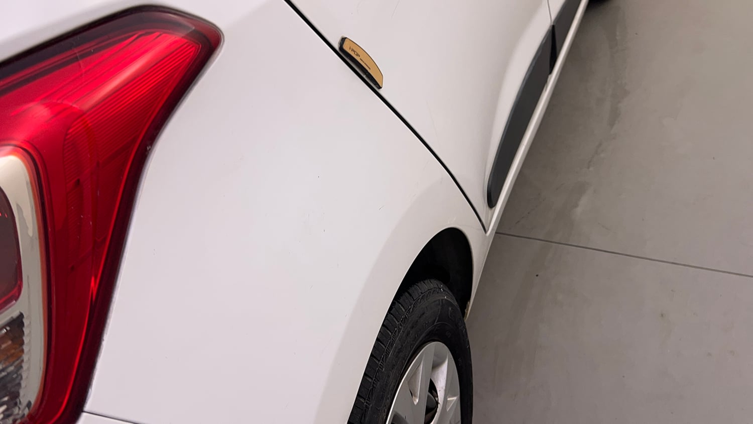 Used 2014 Hyundai Grand i10 Sportz 1.2 Kappa VTVT Petrol Manual dents MINOR SCRATCH