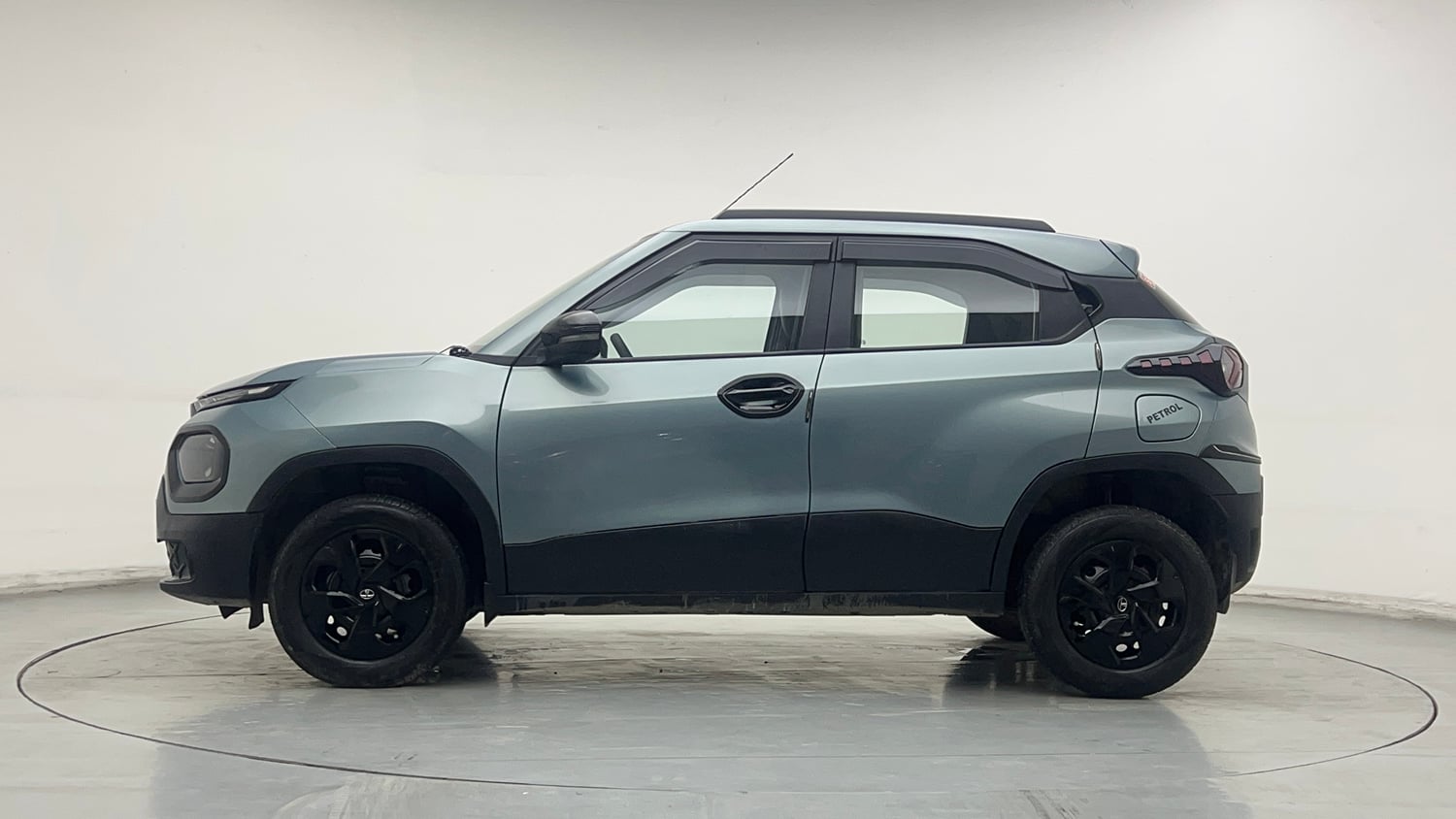 Used 2022 Tata Punch Adventure MT Petrol Manual exterior LEFT SIDE VIEW