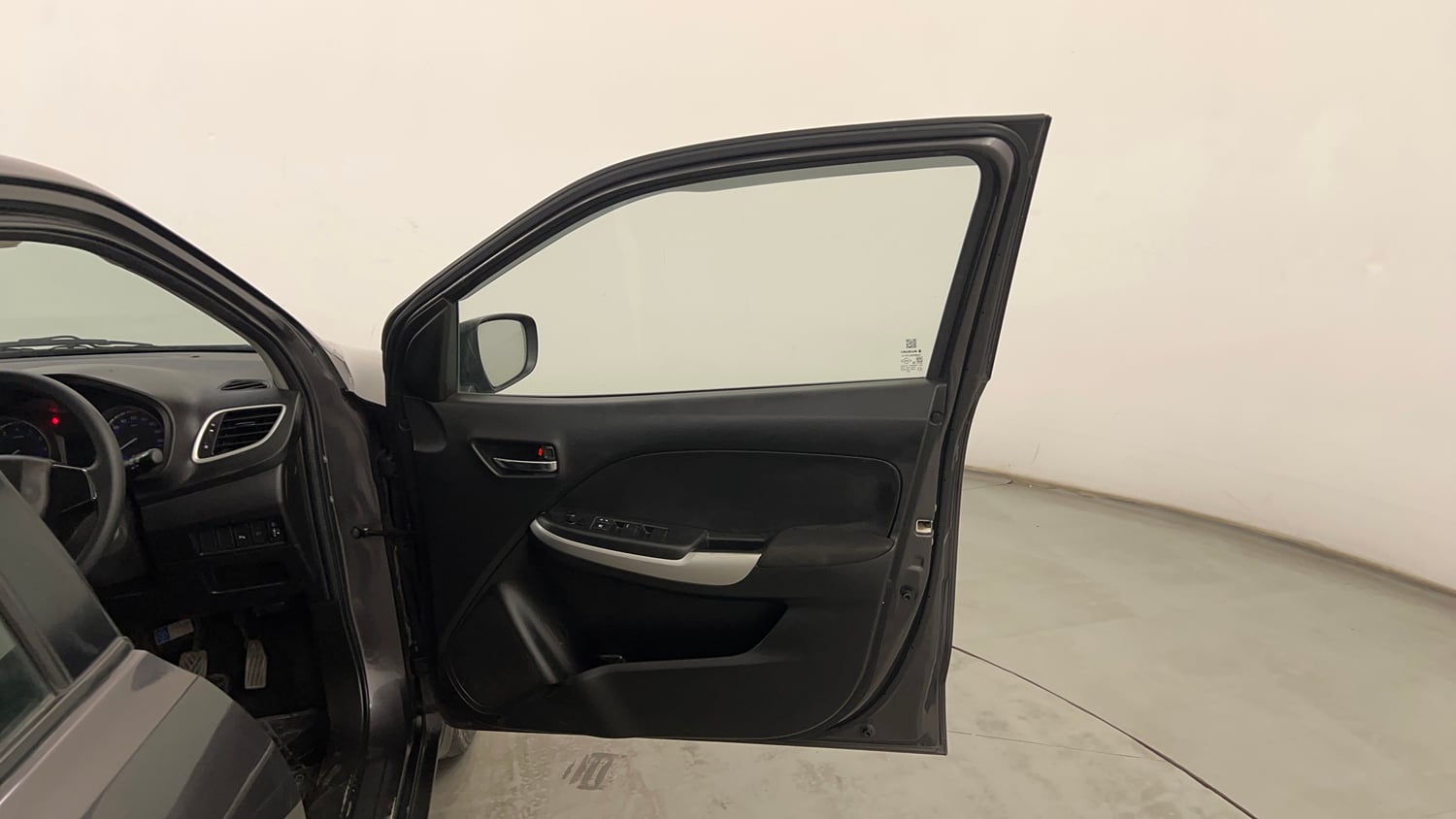 Used 2016 Maruti Suzuki Baleno Delta 1.2 Petrol Manual interior RIGHT FRONT DOOR OPEN VIEW