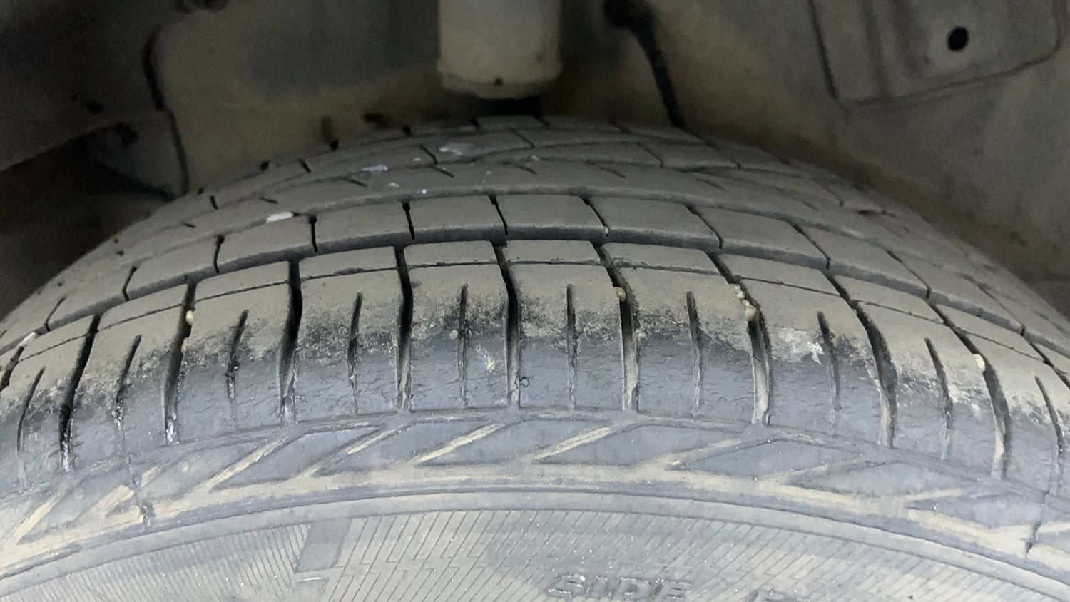 Used 2021 Tata Nexon XZA Plus Petrol Automatic tyres RIGHT REAR TYRE TREAD VIEW