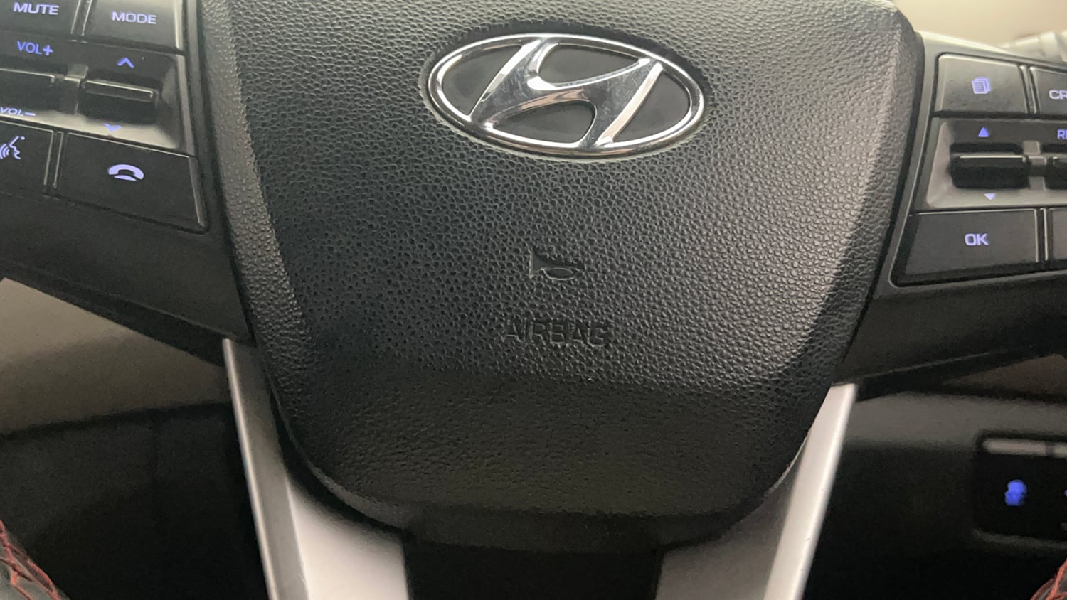 Used 2019 Hyundai Creta SX 1.6 (O) Petrol Petrol Manual top_features Airbags