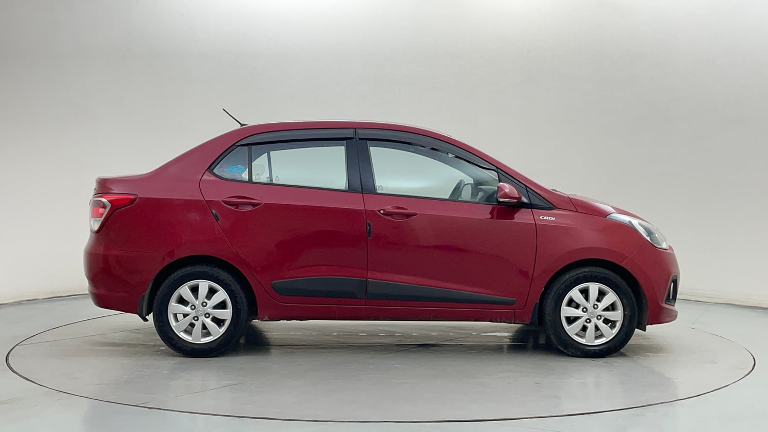 Used 2017 Hyundai Xcent SX 1.1 CRDi Diesel Manual exterior RIGHT SIDE VIEW