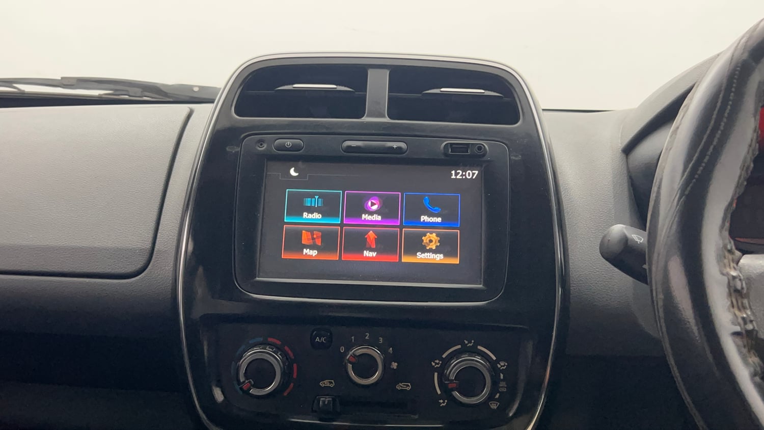 Used 2017 Renault Kwid RXT (O) 1.0 SCE Edition Petrol Manual top_features Integrated (in-dash) music system