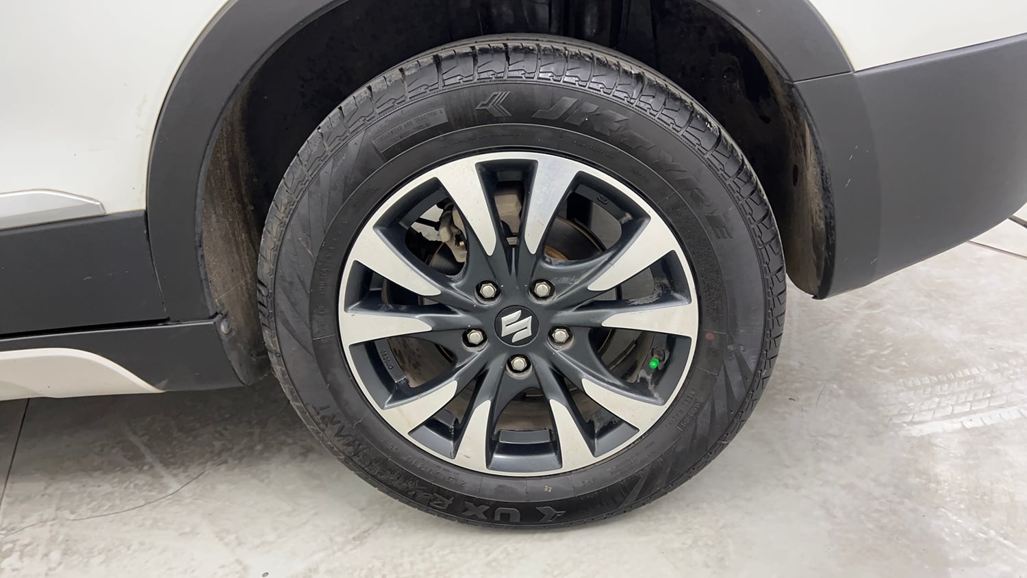 Used 2021 Maruti Suzuki S-Cross Alpha Petrol Manual tyres LEFT REAR TYRE RIM VIEW