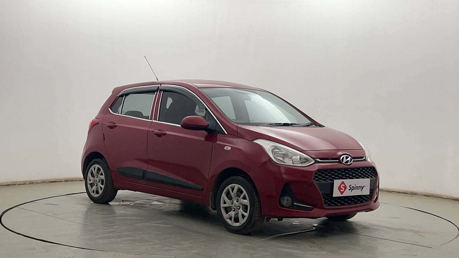 Used 2017 Hyundai Grand i10 Sportz 1.2 Kappa VTVT Petrol Manual exterior RIGHT FRONT CORNER VIEW