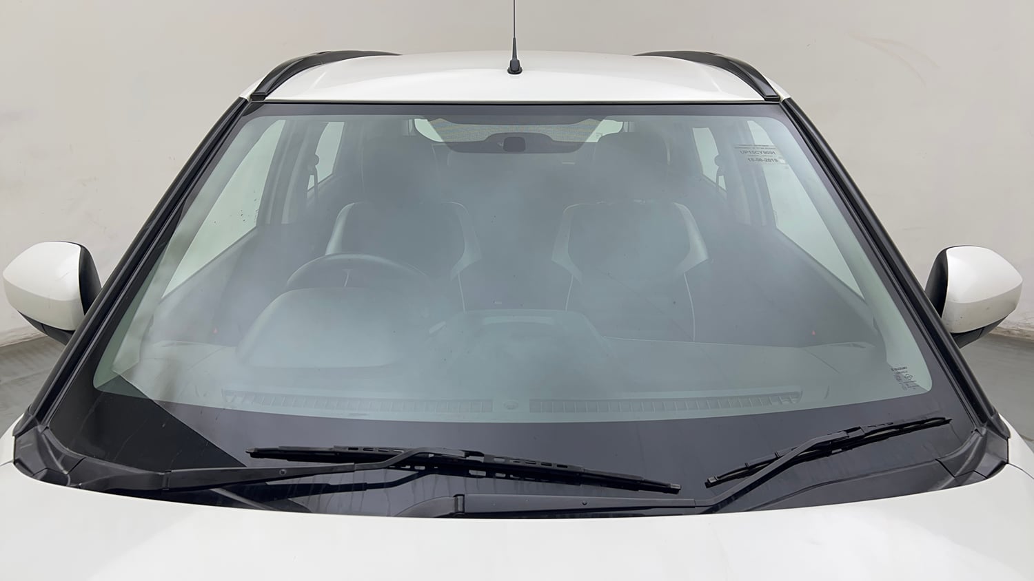 Used 2019 Maruti Suzuki Vitara Brezza [2016-2020] VDi Diesel Manual exterior FRONT WINDSHIELD VIEW
