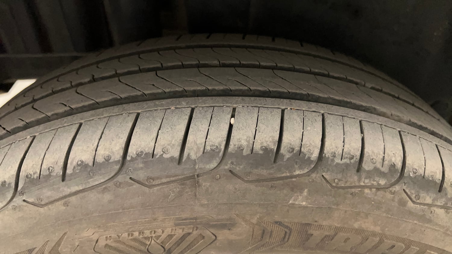 Used 2016 Maruti Suzuki Swift ZXi Petrol Manual tyres RIGHT REAR TYRE TREAD VIEW