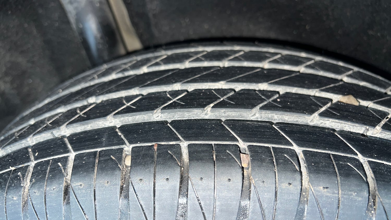 Used 2018 maruti-suzuki Vitara Brezza ZDi AGS Diesel Automatic tyres RIGHT REAR TYRE TREAD VIEW
