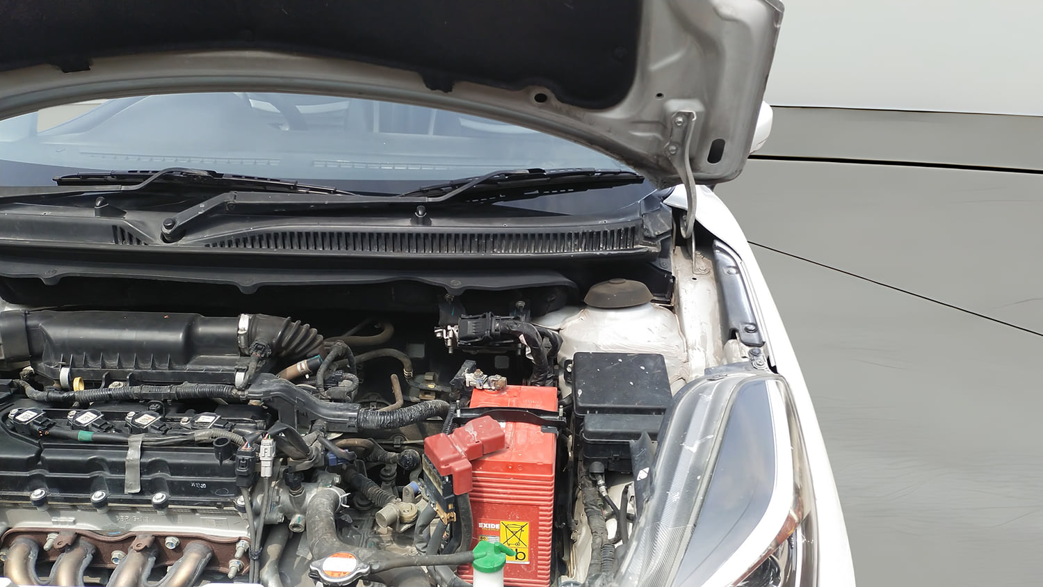 Used 2021 Maruti Suzuki Baleno Zeta Petrol Manual engine ENGINE LEFT SIDE VIEW