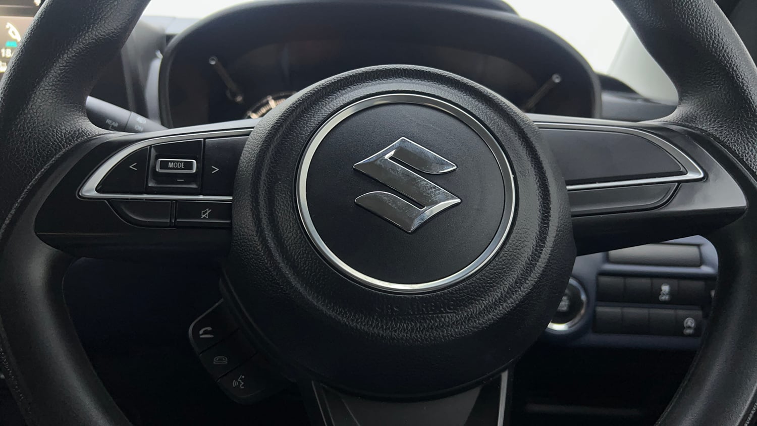 Used 2025 Maruti Suzuki Baleno Zeta MT Petrol Manual top_features Airbags