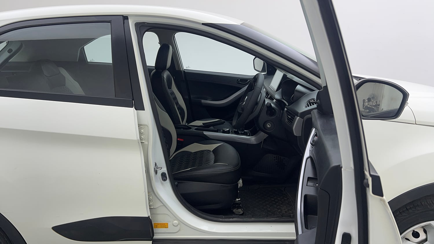 Used 2023 Tata Nexon XE Petrol Manual interior RIGHT SIDE FRONT DOOR CABIN VIEW