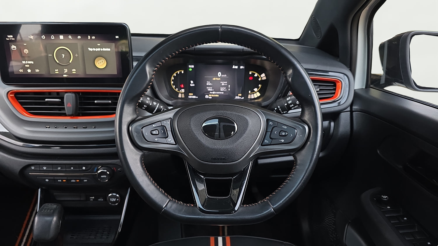 Used 2025 Tata Altroz Racer R2 Petrol Manual interior STEERING VIEW