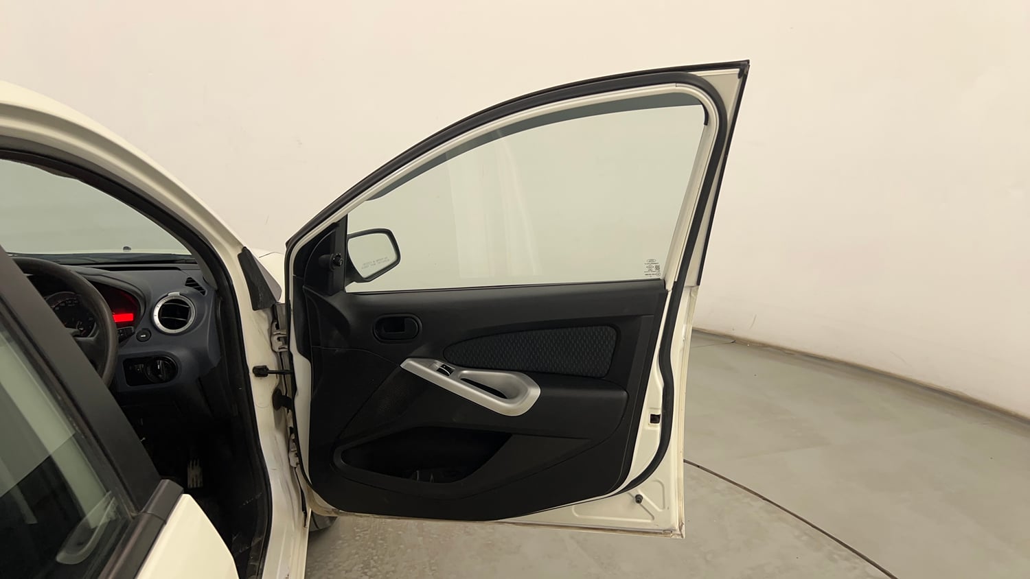 Used 2014 Ford Figo Duratec Petrol Titanium 1.2 Petrol Manual interior RIGHT FRONT DOOR OPEN VIEW
