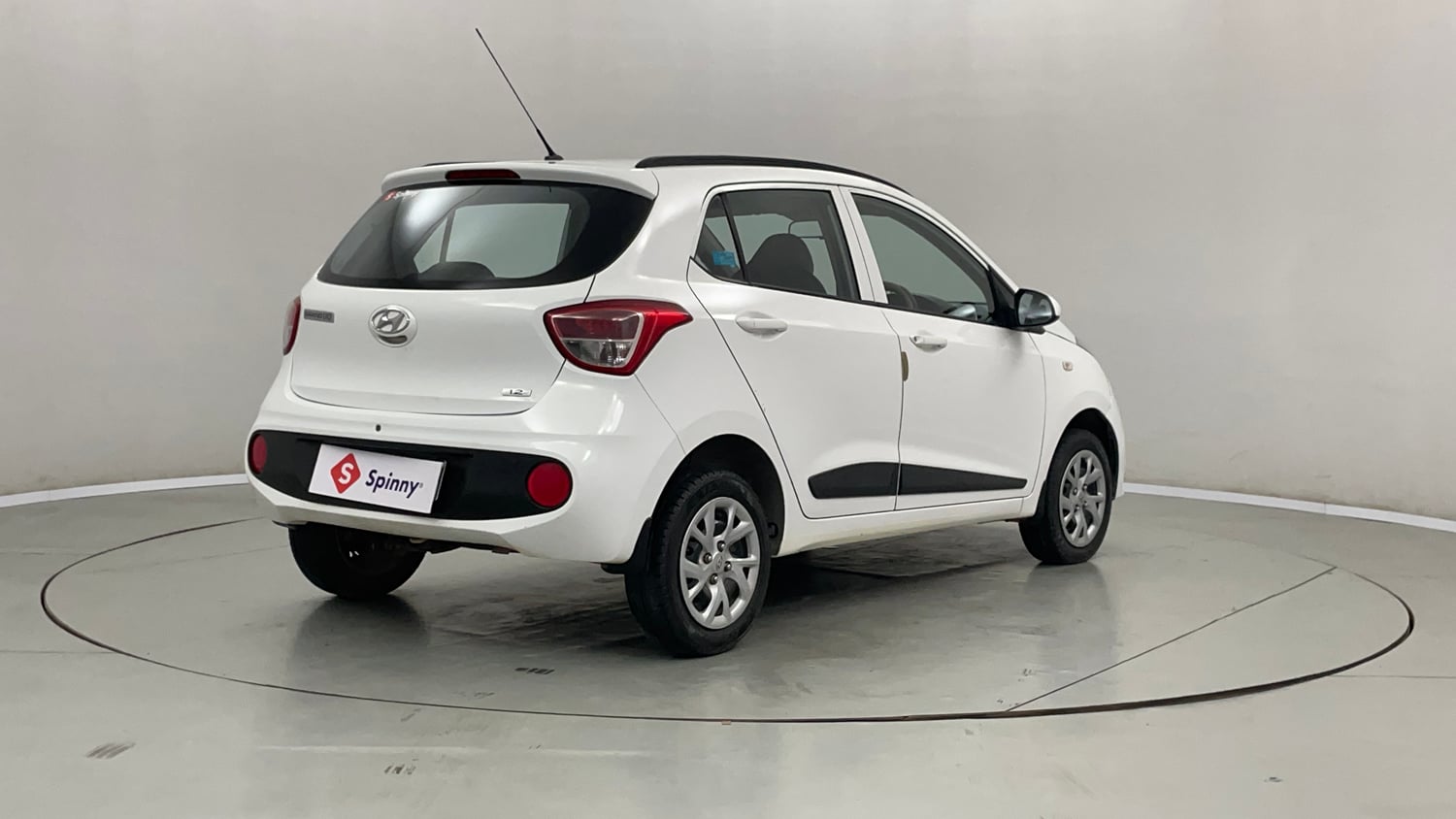 Used 2019 Hyundai Grand i10 Magna 1.2 Kappa VTVT Petrol Manual exterior RIGHT REAR CORNER VIEW