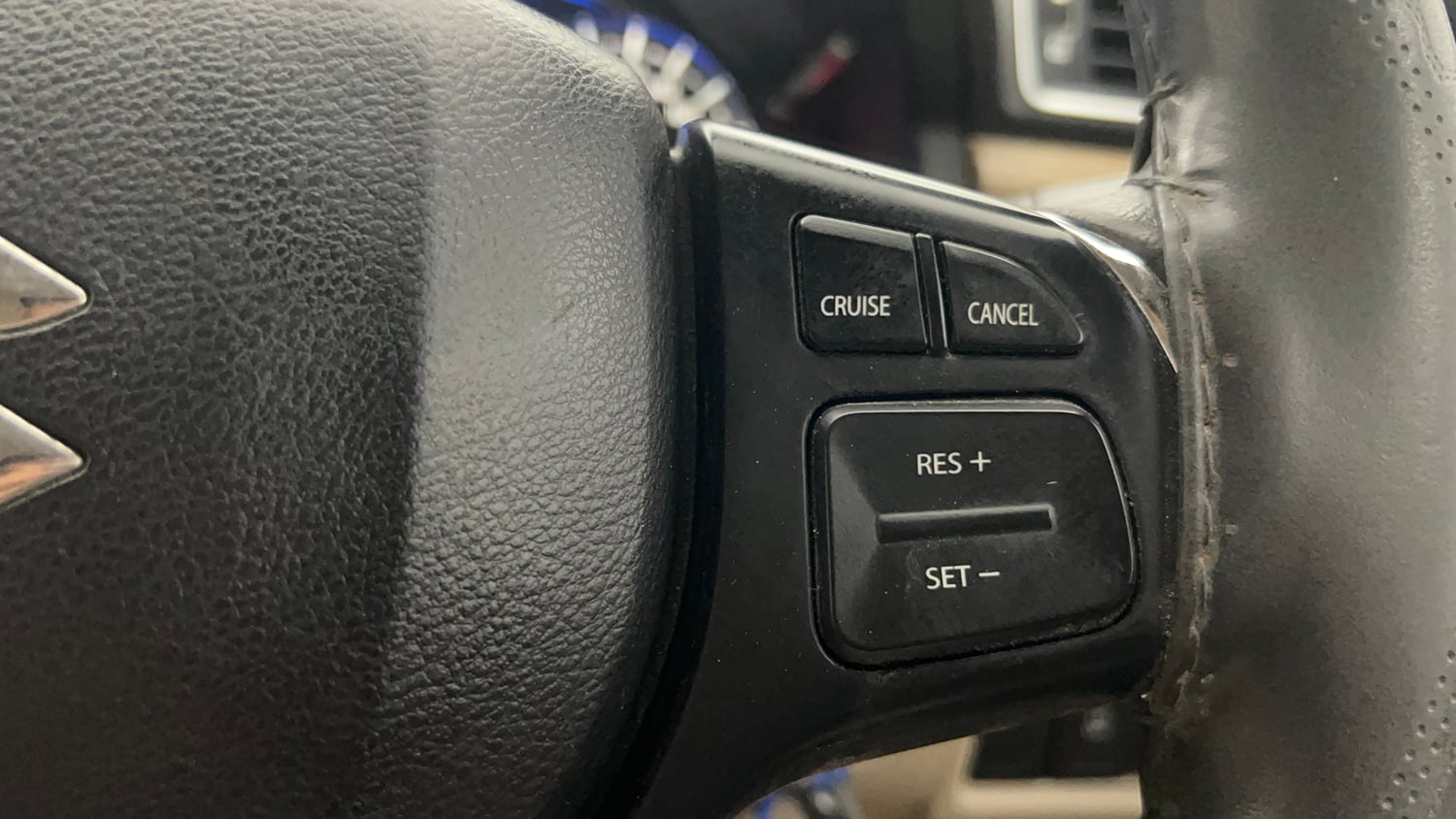 Used 2022 Maruti Suzuki Ciaz Delta 1.5 Petrol Manual top_features Cruise control