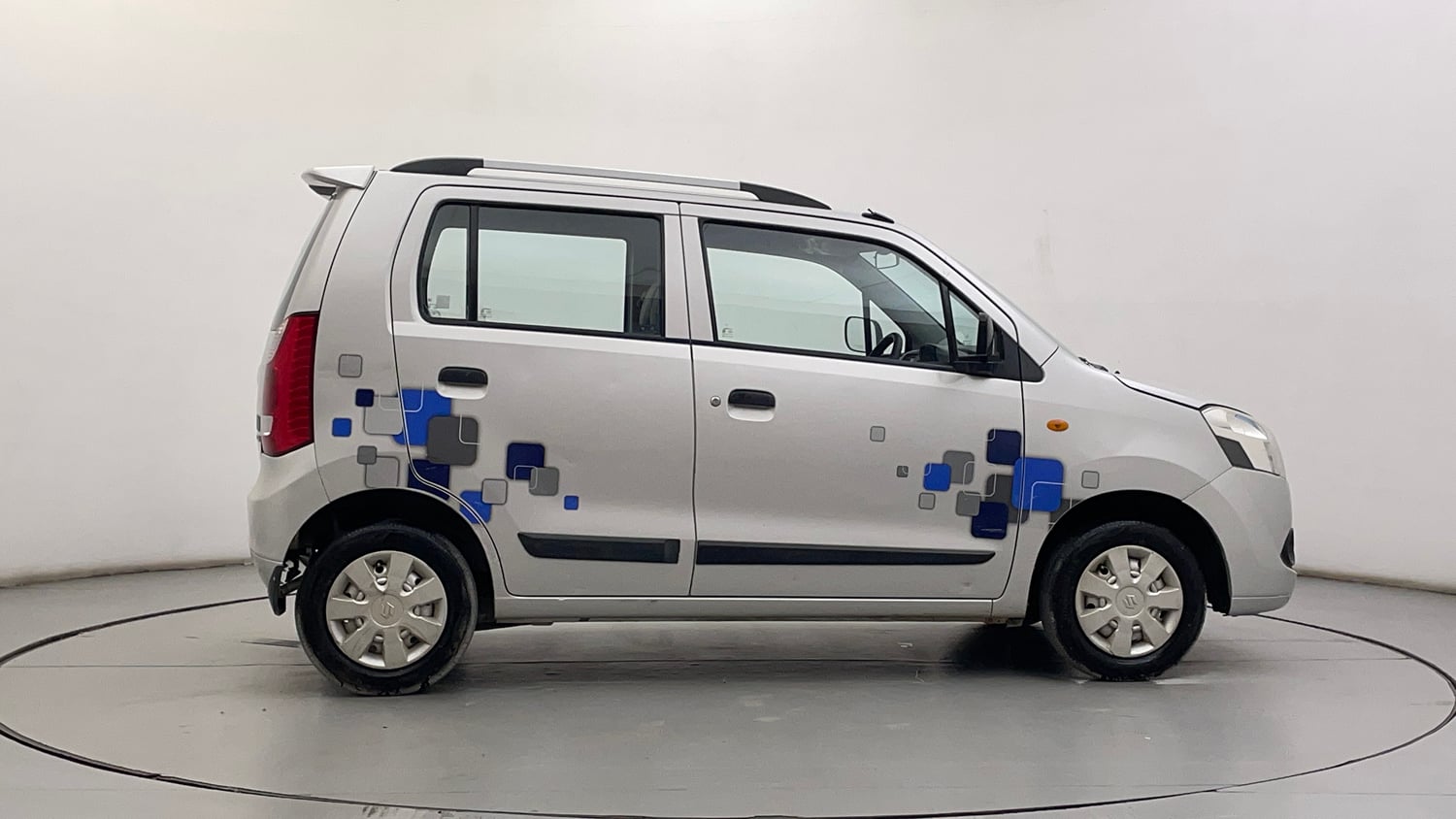 Used 2012 Maruti Suzuki Wagon R LXi Petrol Manual exterior RIGHT SIDE VIEW