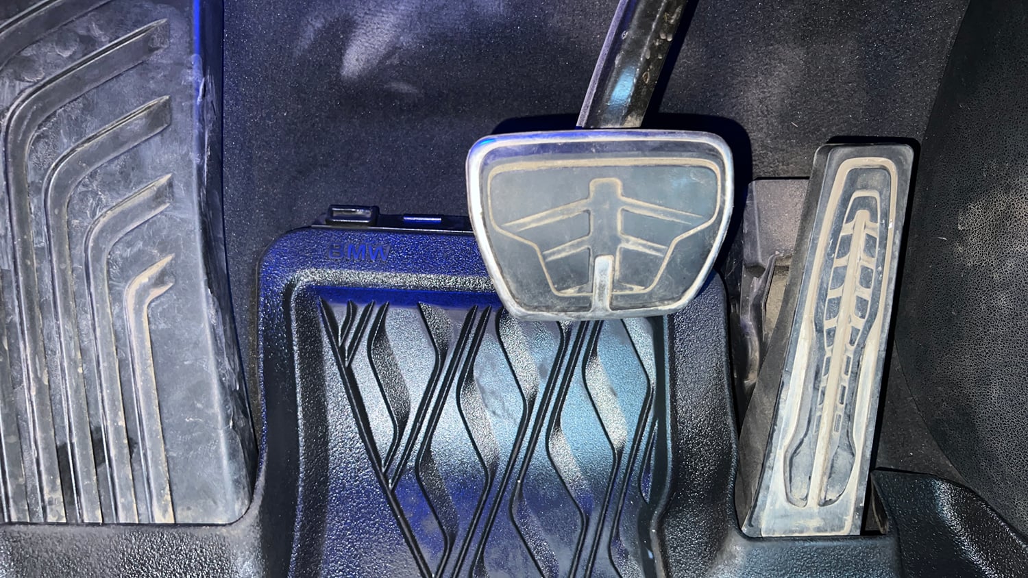 Used 2022 BMW X5 xDrive40i M Sport Petrol Automatic interior PEDALS VIEW
