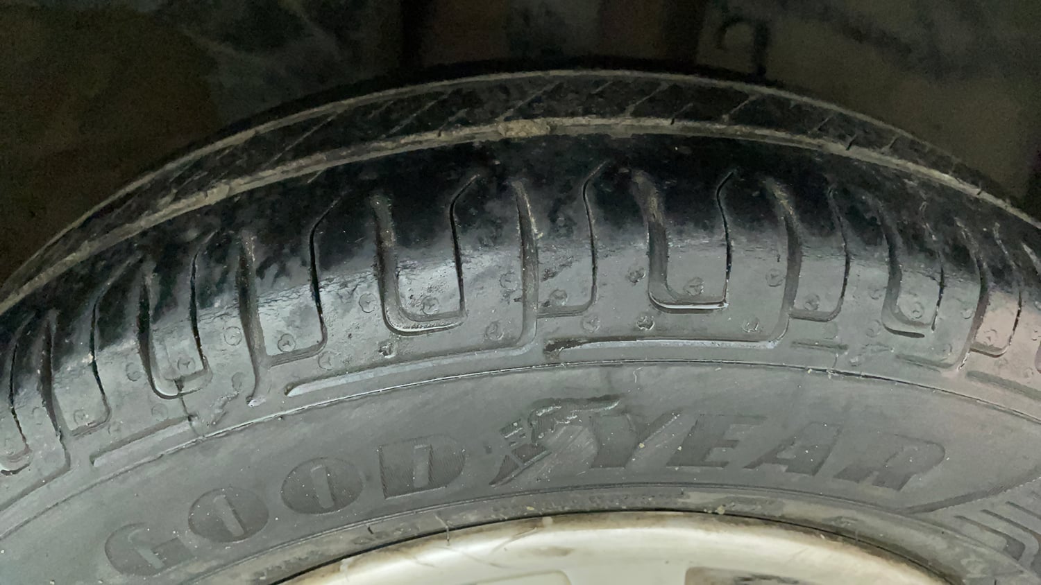 Used 2016 Renault Kwid 1.0 RXT Petrol Manual tyres RIGHT FRONT TYRE TREAD VIEW