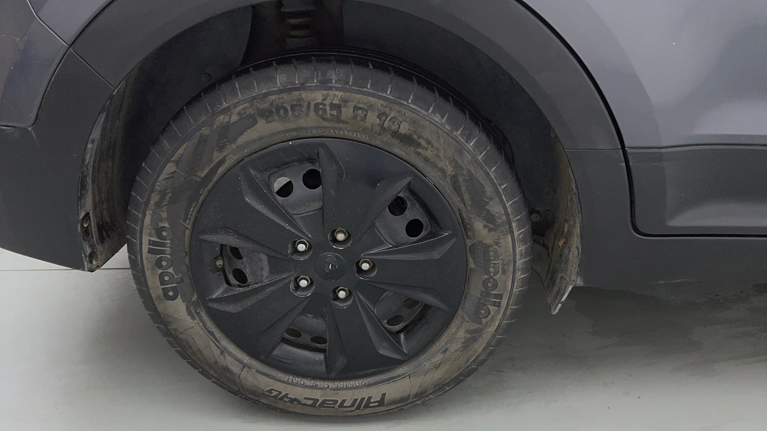 Used 2019 Hyundai Creta EX 1.6 Petrol Petrol Manual tyres RIGHT REAR TYRE RIM VIEW