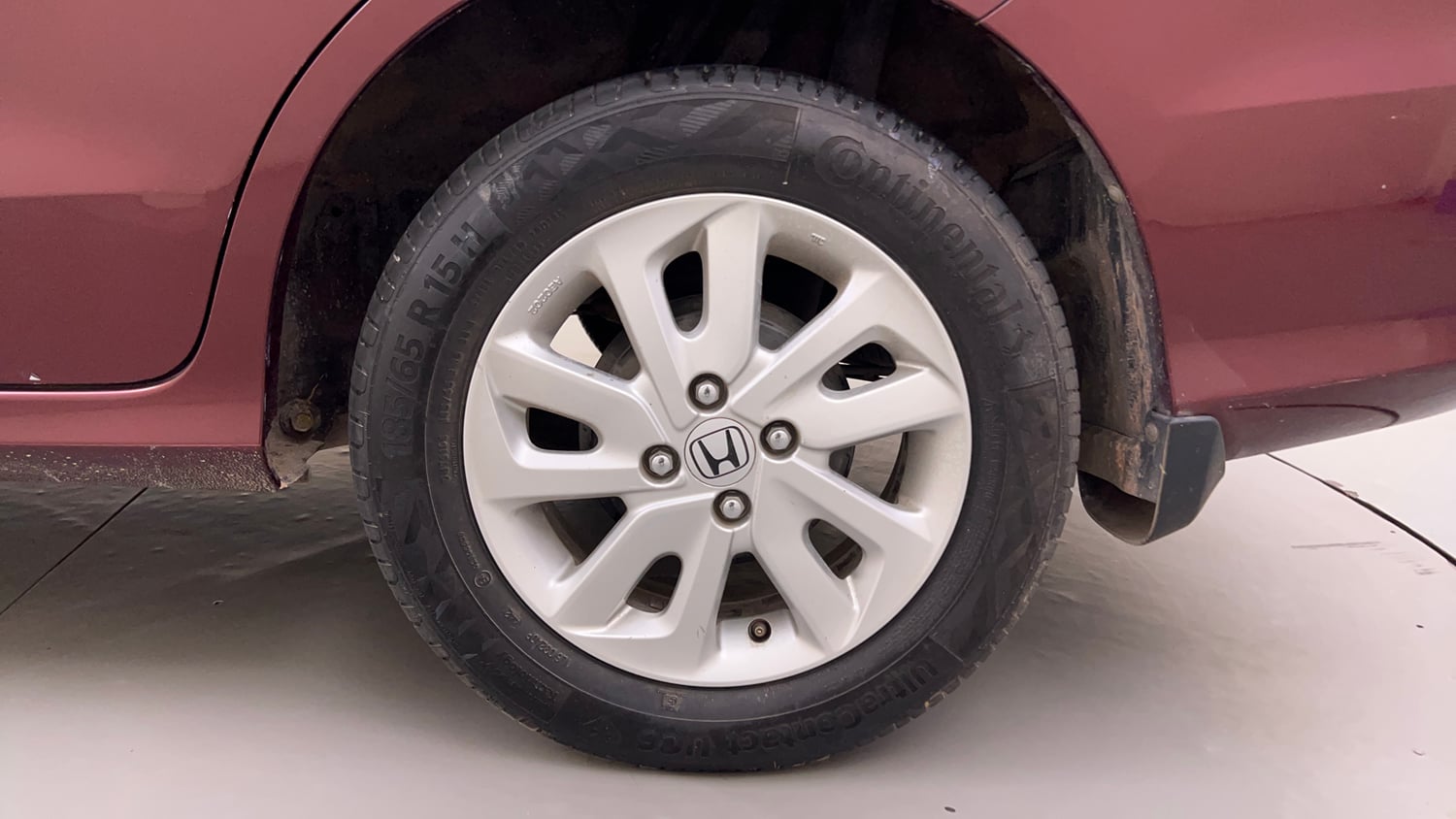 Used 2014 Honda Mobilio V Petrol Petrol Manual tyres LEFT REAR TYRE RIM VIEW