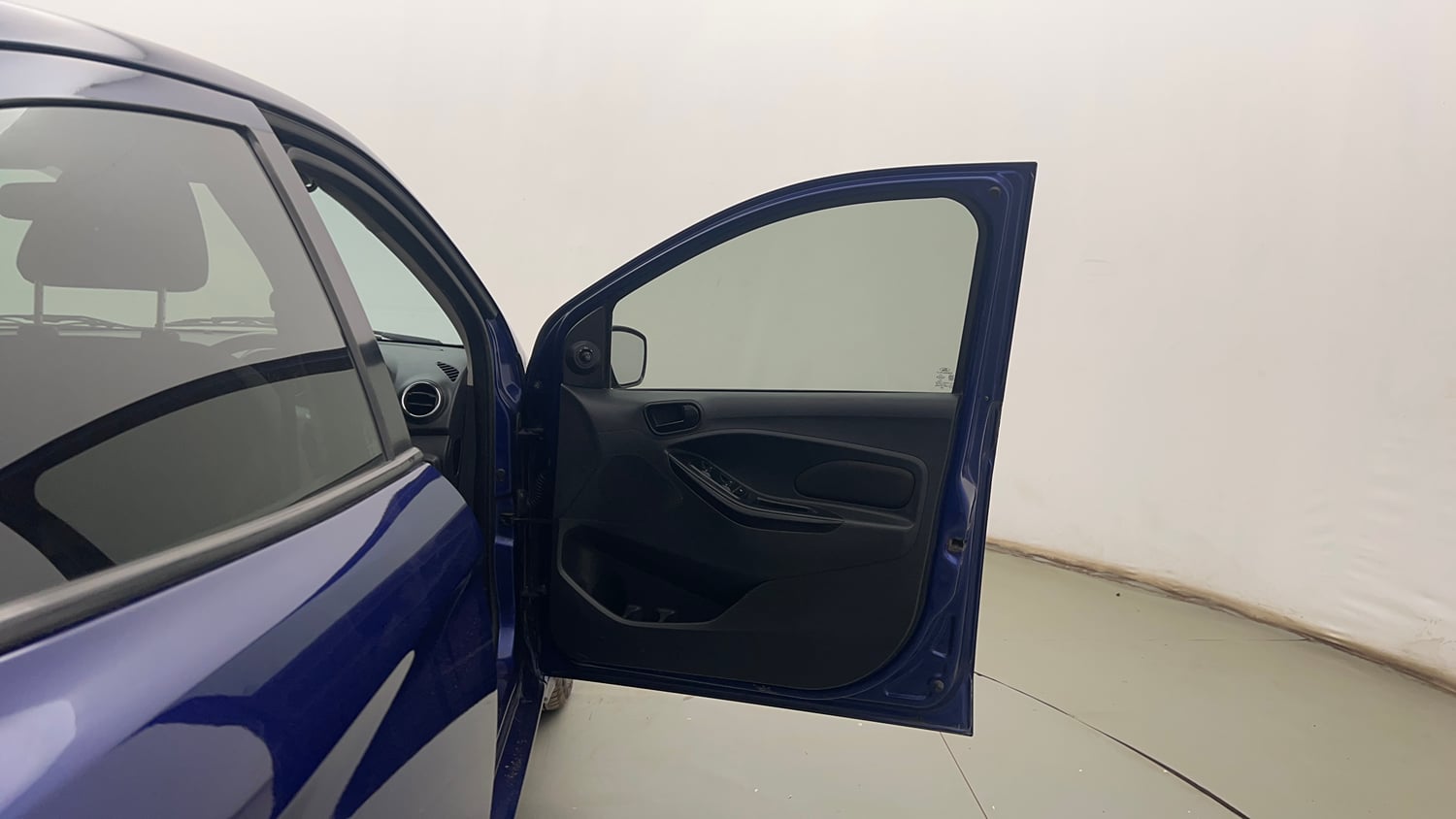 Used 2017 Ford Figo Aspire Titanium 1.2 Ti-VCT Sports Edition Petrol Manual interior RIGHT FRONT DOOR OPEN VIEW
