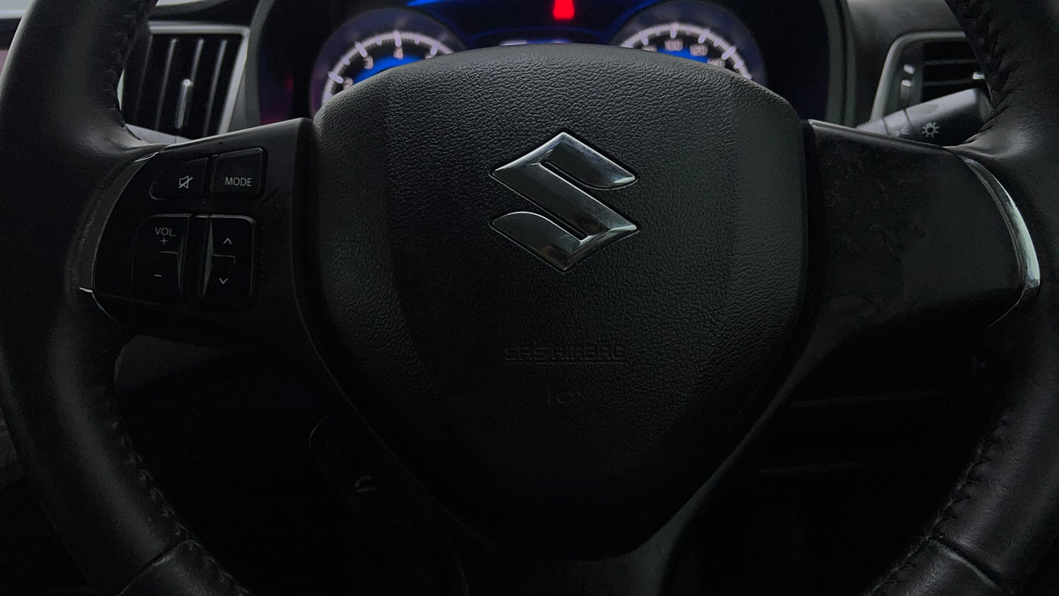 Used 2020 Maruti Suzuki Baleno Alpha Automatic Petrol Automatic top_features Airbags