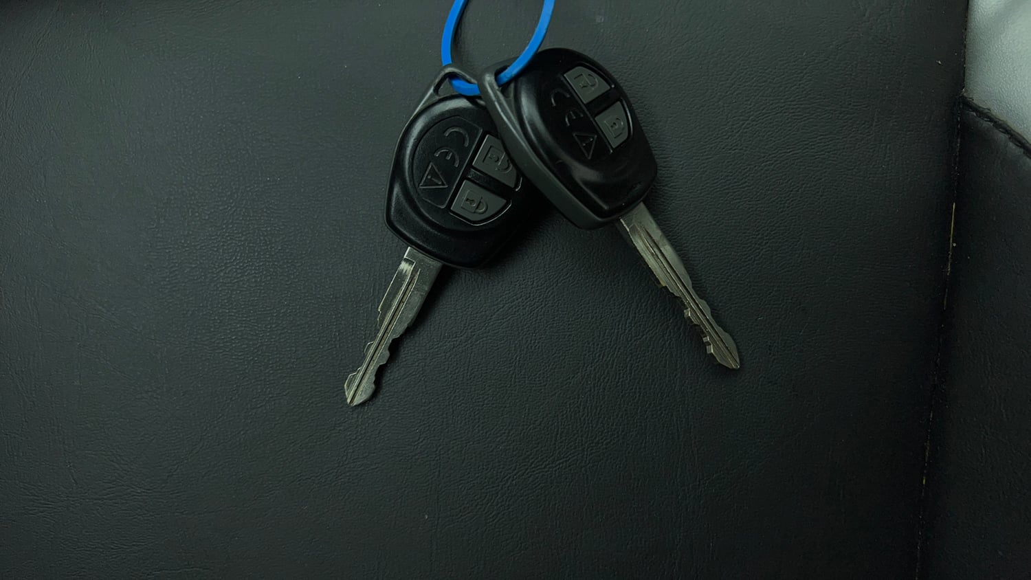 Used 2019 Maruti Suzuki Vitara Brezza [2016-2020] VDi Diesel Manual extra CAR KEY VIEW