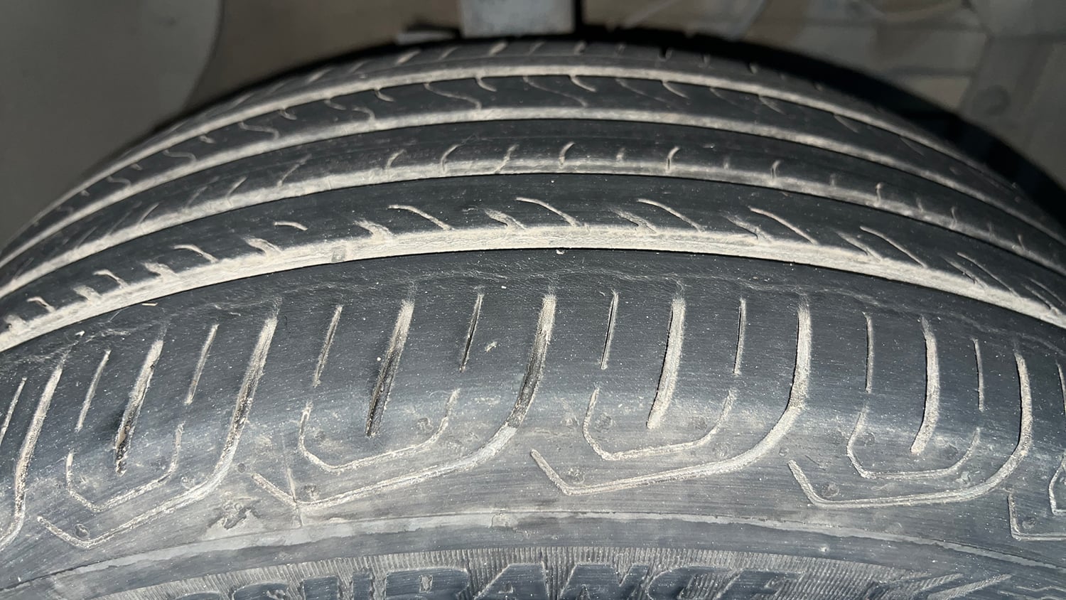 Used 2019 Maruti Suzuki Vitara Brezza [2016-2020] VDi Diesel Manual tyres RIGHT FRONT TYRE TREAD VIEW