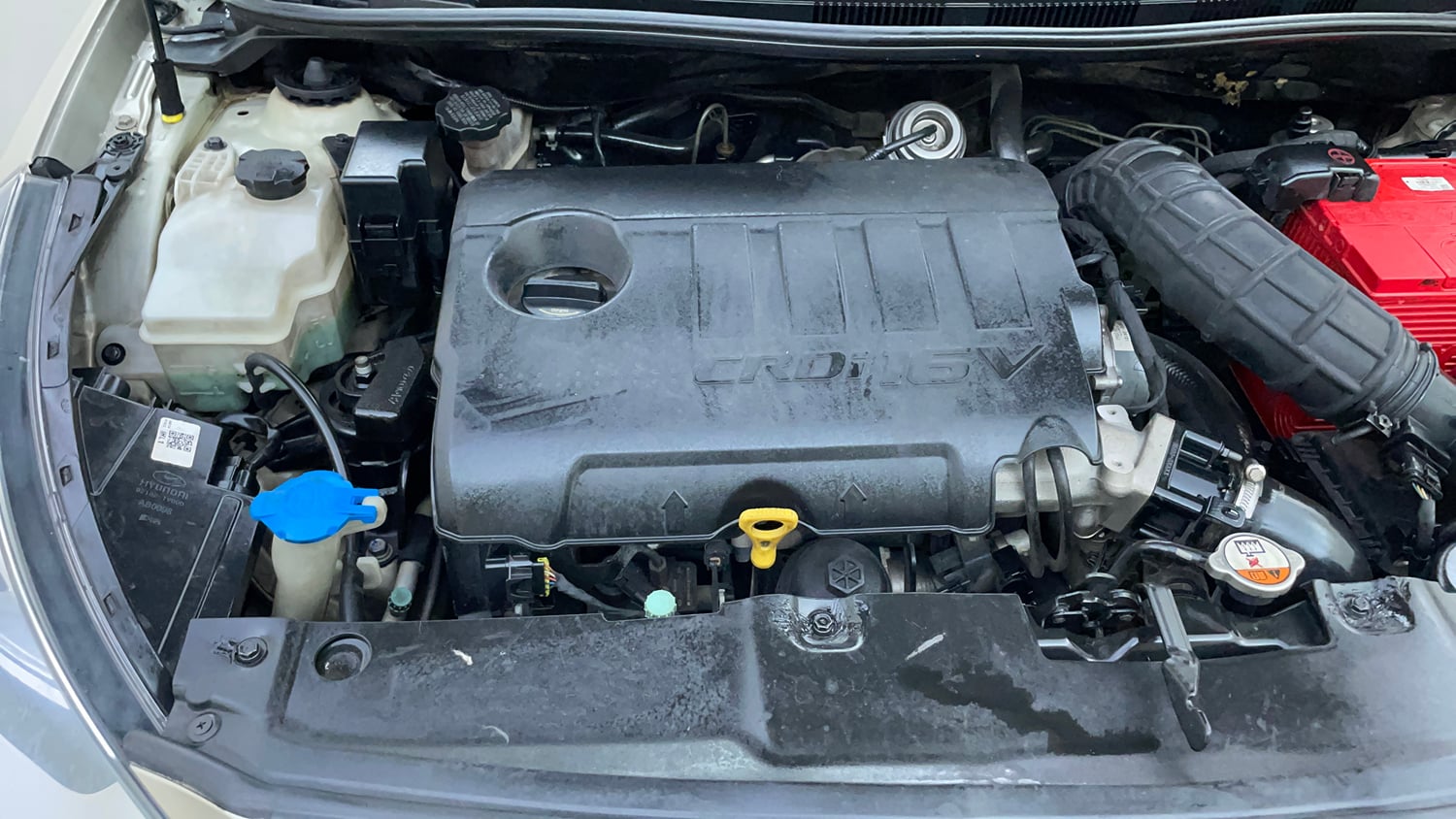 Used 2013 Hyundai Verna Fluidic 1.6 CRDi SX Diesel Manual engine ENGINE RIGHT SIDE VIEW