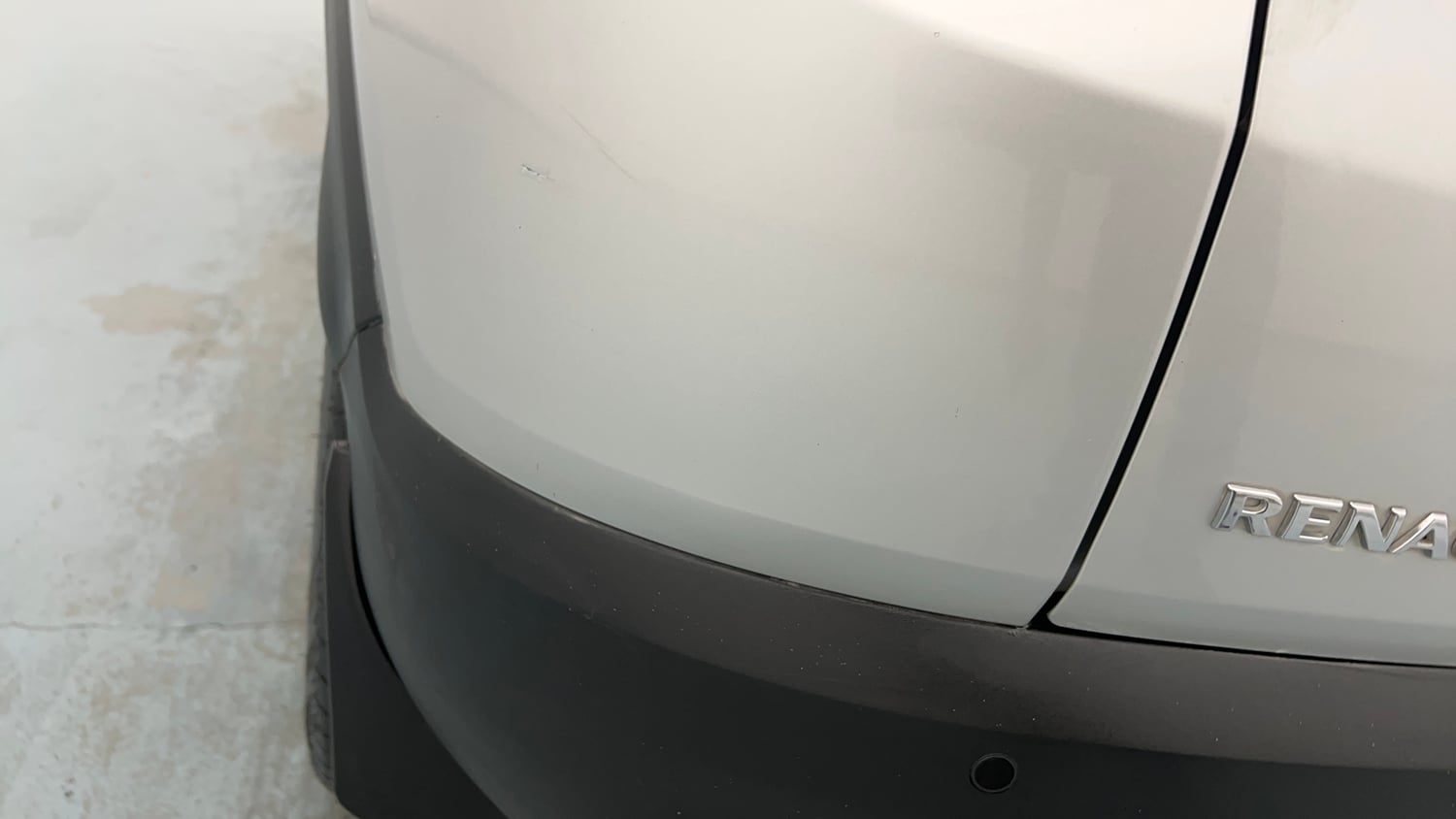Used 2020 Renault Triber RXZ Petrol Manual dents MINOR SCRATCH