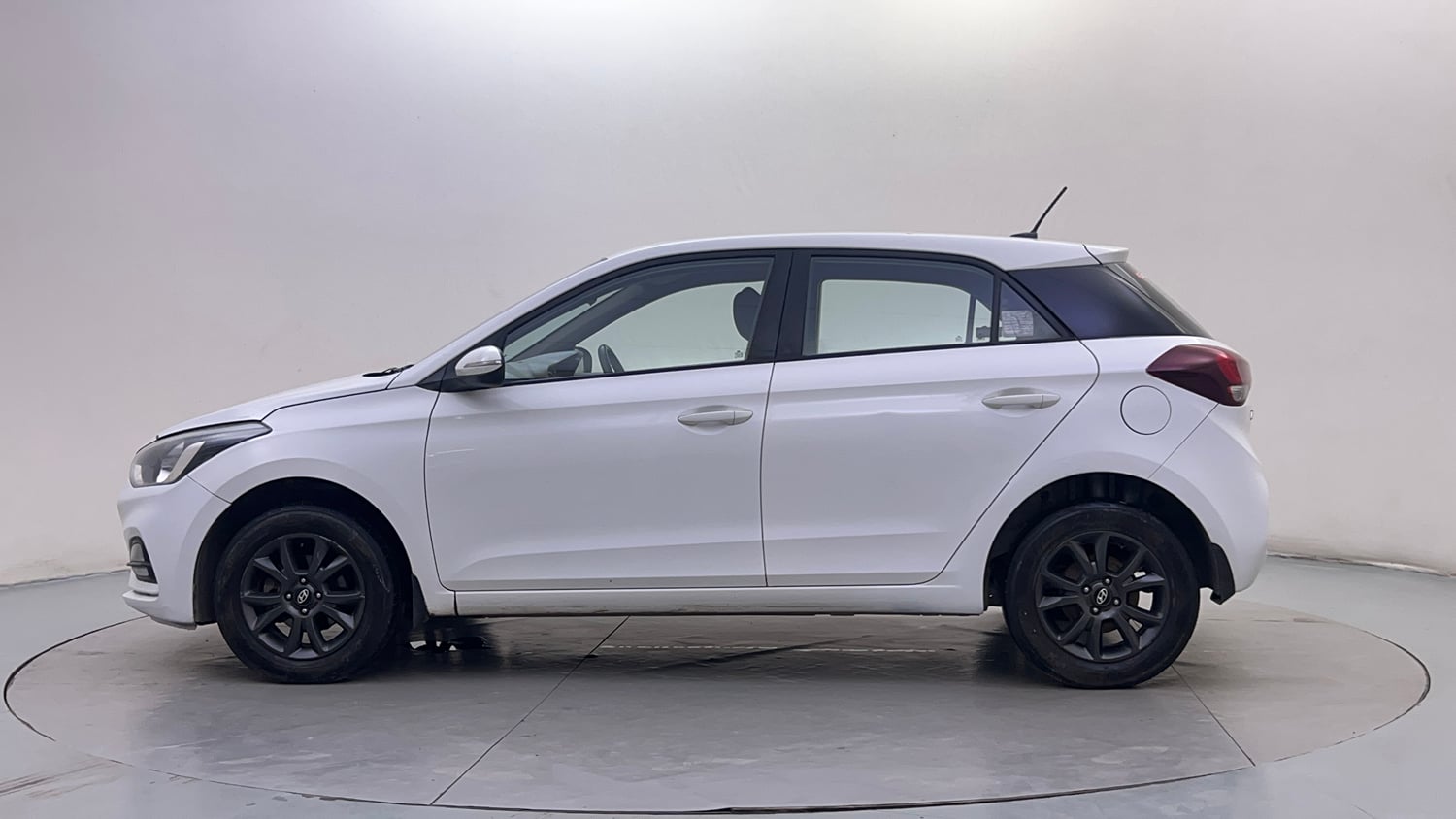 Used 2018 Hyundai Elite i20 Asta 1.2 AT Petrol Automatic exterior LEFT SIDE VIEW