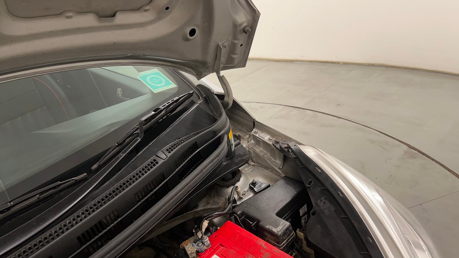 Used 2019 Hyundai Grand i10 Sportz 1.2 Kappa VTVT CNG (Outside Fitted) Cng Manual engine ENGINE LEFT SIDE HINGE & APRON VIEW