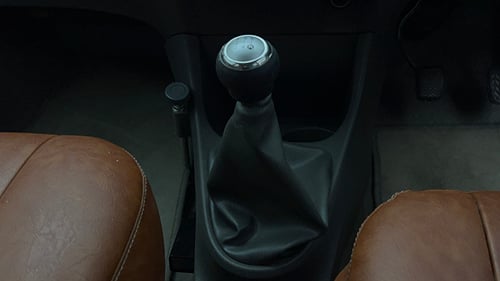 Used 2015 Toyota Etios V Petrol Manual interior GEAR  KNOB VIEW