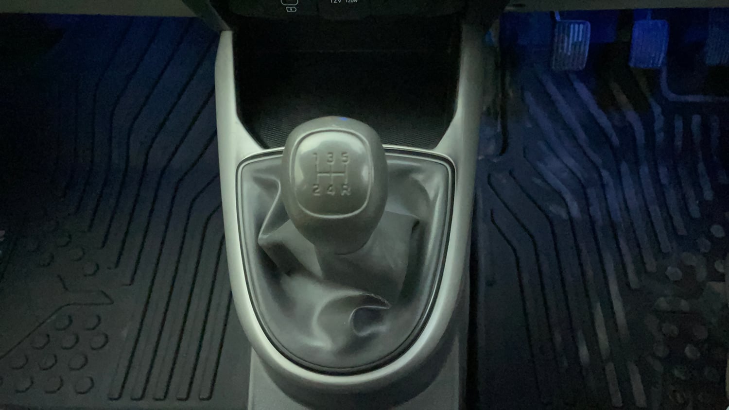 Used 2024 Hyundai Grand i10 Nios Corporate1.2 Kappa Petrol Manual interior GEAR  KNOB VIEW