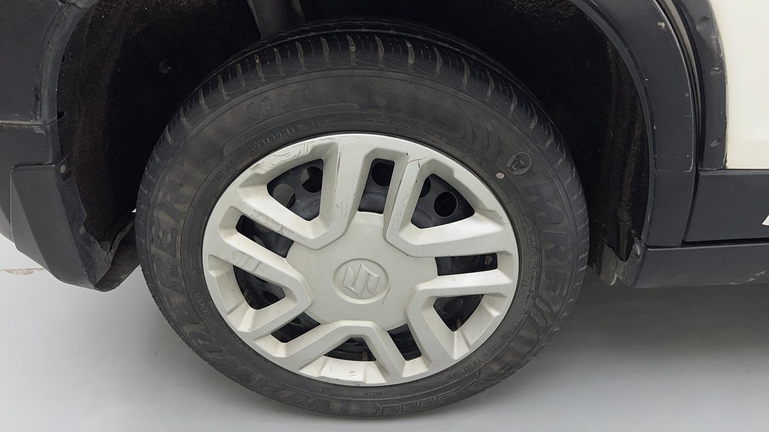 Used 2019 Maruti Suzuki Vitara Brezza [2016-2020] VDi Diesel Manual tyres RIGHT REAR TYRE RIM VIEW