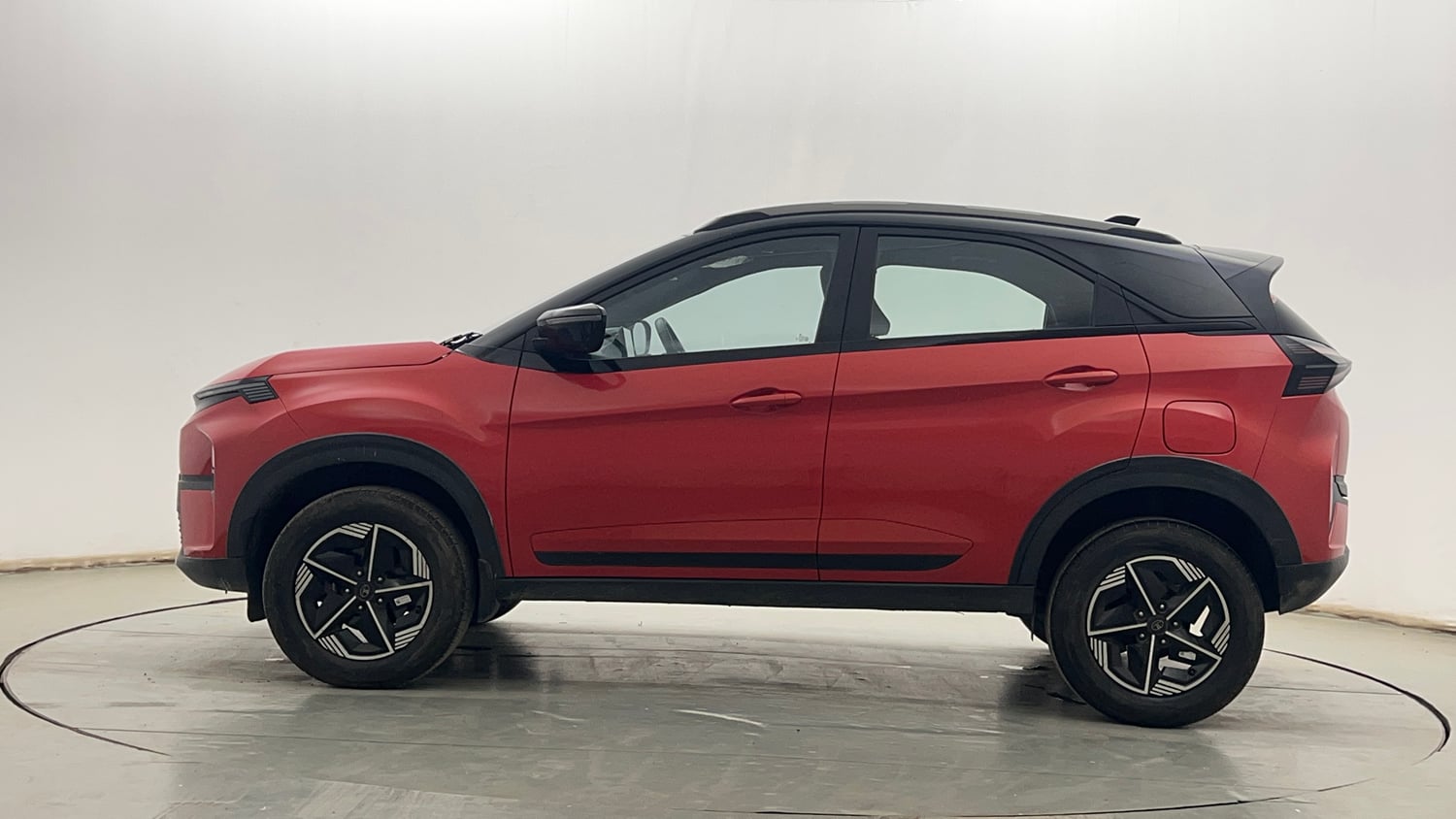 Used 2023 Tata Nexon Fearless 1.2 Revotron Petrol 6MT DT Petrol Manual exterior LEFT SIDE VIEW