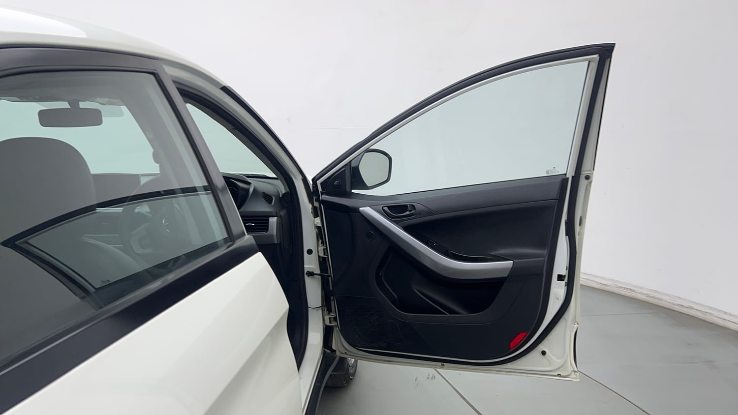 Used 2023 Tata Nexon XE Petrol Manual interior RIGHT FRONT DOOR OPEN VIEW