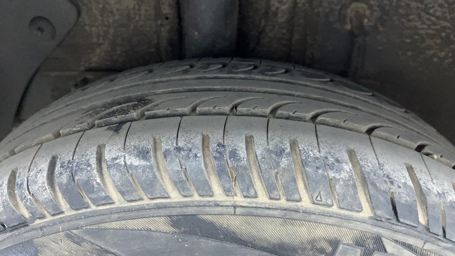 Used 2017 Hyundai Elite i20 Sportz 1.2 Petrol Manual tyres RIGHT REAR TYRE TREAD VIEW
