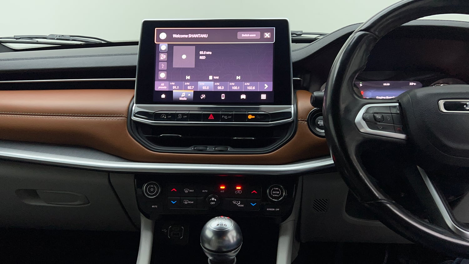 Used 2024 Jeep Compass Limited (O) 2.0 Diesel Diesel Manual interior MUSIC SYSTEM & AC CONTROL VIEW