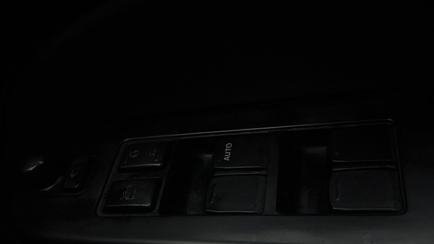 Used 2015 Maruti Suzuki Swift VXi Petrol Manual top_features Power windows