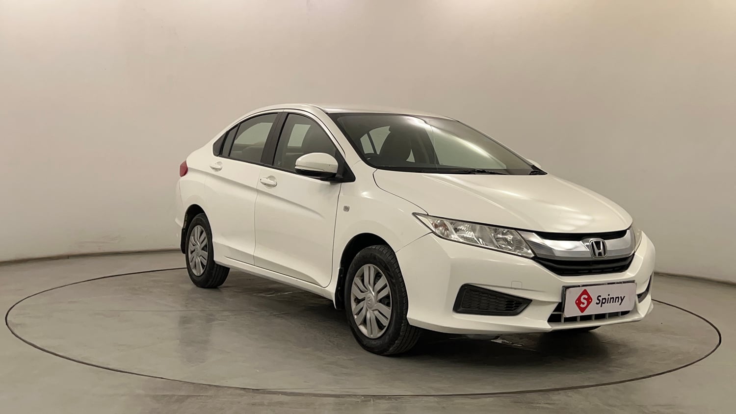 Used 2016 Honda City SV Petrol Manual exterior RIGHT FRONT CORNER VIEW