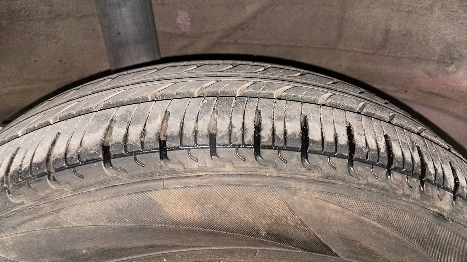 Used 2018 Honda Amaze 1.2 S CVT Petrol Petrol Automatic tyres RIGHT REAR TYRE TREAD VIEW