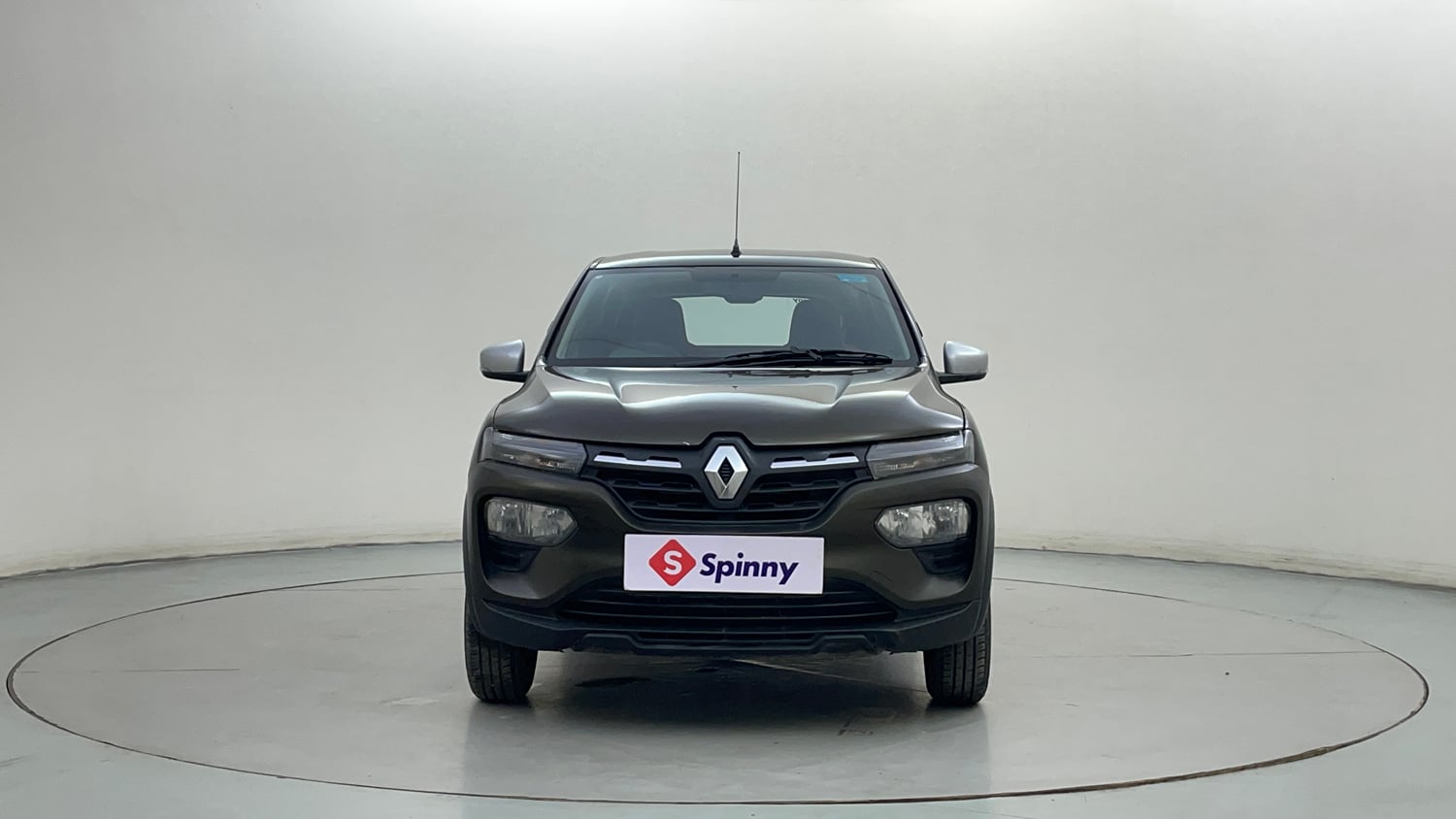 Used 2024 Renault Kwid RXT 1.0L Petrol Manual exterior FRONT VIEW