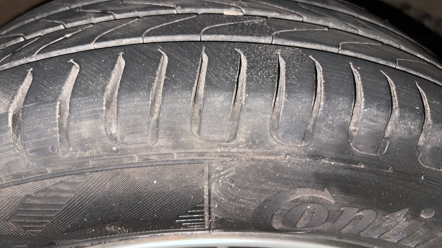Used 2014 Honda Mobilio V Petrol Petrol Manual tyres RIGHT FRONT TYRE TREAD VIEW