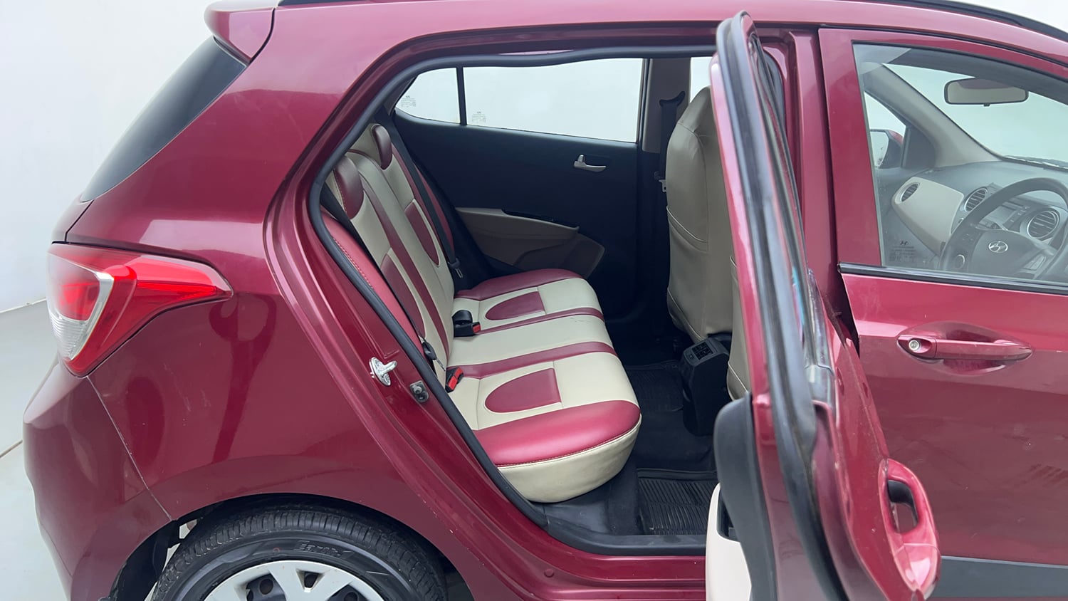 Used 2015 Hyundai Grand i10 Sportz 1.2 Kappa VTVT Petrol Manual interior RIGHT SIDE REAR DOOR CABIN VIEW