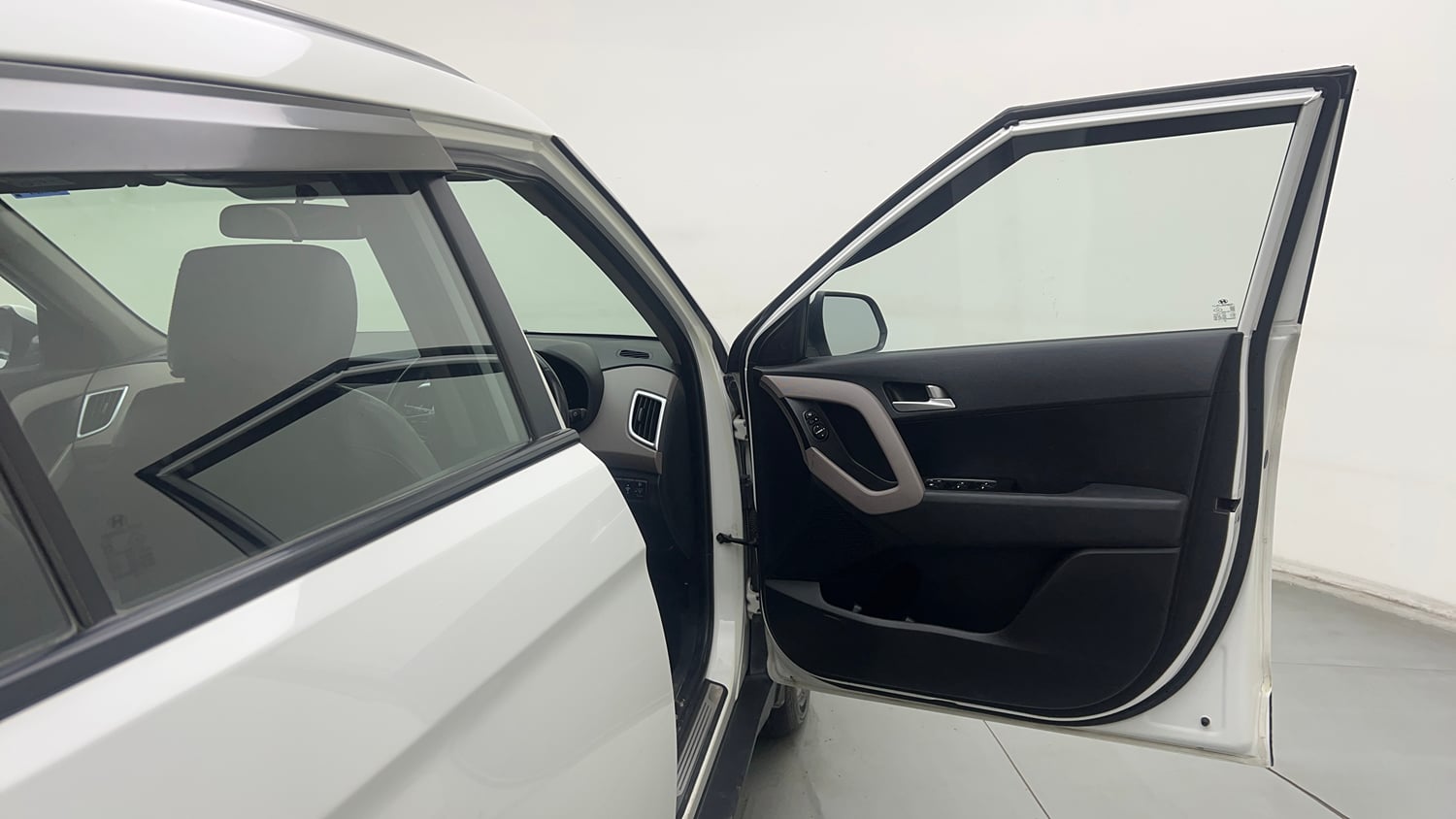 Used 2018 Hyundai Creta SX 1.6 AT Petrol Petrol Automatic interior RIGHT FRONT DOOR OPEN VIEW